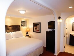 Carmel Dolores Cottages