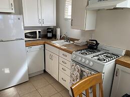 Carmel Dolores Cottages