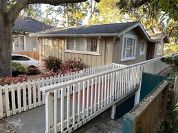 Carmel Dolores Cottages