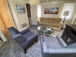 Carmel Dolores Cottages