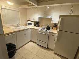 Carmel Dolores Cottages