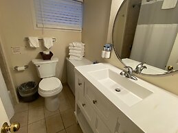 Carmel Dolores Cottages