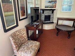 Carmel Dolores Cottages