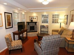 Carmel Dolores Cottages