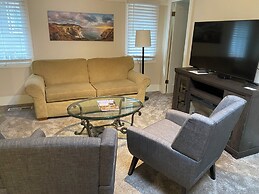 Carmel Dolores Cottages