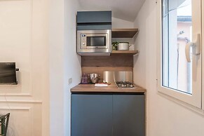 JOIVY Flats Next To Fontana di Trevi