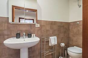 JOIVY Flats Next To Fontana di Trevi