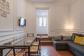 JOIVY Flats Next To Fontana di Trevi