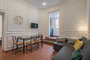 JOIVY Flats Next To Fontana di Trevi