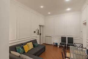 JOIVY Flats Next To Fontana di Trevi