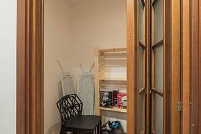 JOIVY Flats Next To Fontana di Trevi