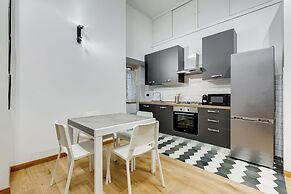 3-Bedroom Home Near Trastevere Station