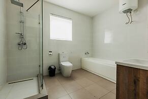 Accra Fine Suites-Henrietta's Residences