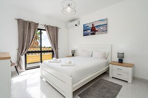 Salicos Benagil Pool Villa