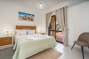 Salicos Benagil Pool Villa