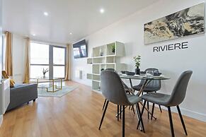 Chic Birmingham Apartment With 2 Bedrooms