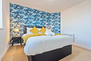 Chic Birmingham Apartment With 2 Bedrooms