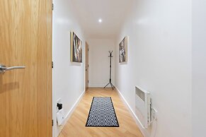 Chic Birmingham Apartment With 2 Bedrooms