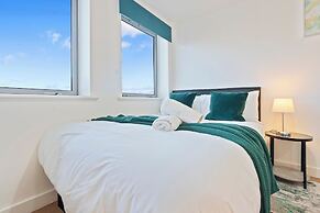 Chic Birmingham Apartment With 2 Bedrooms