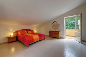 Beautiful Villa With Pool in Arce Fr Italy