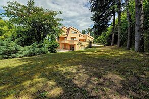 Beautiful Villa With Pool in Arce Fr Italy