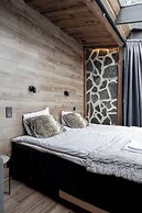 Private & Cozy Suite with lake views