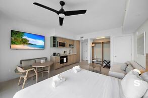 Sky High Stay Sleek Studio in Miami