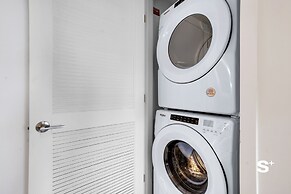 Sky High Stay Sleek Studio in Miami