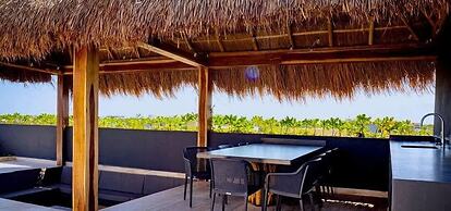 Boho Chic Style Cozy Great Located Roof Pool