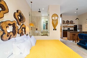 Boho Chic Style Cozy Great Located Roof Pool