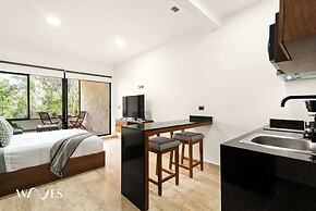 Spacious Loft W/garden View Pool + Jacuzzi GYM