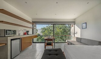 Studio With Great Rooftop Pool