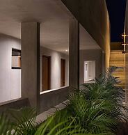 Studio With Great Rooftop Pool