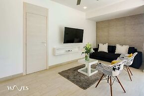 1 Rec. Steps From the Beach Rooftop Pool