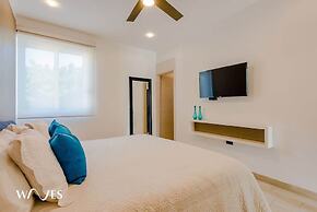 1 Rec. Steps From the Beach Rooftop Pool