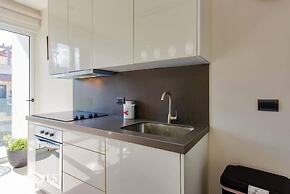 1 Rec. Steps From the Beach Rooftop Pool