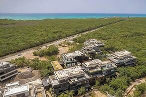 2BR w/ Private Pool Near the Beach Spacious Stay