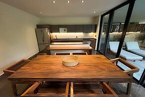2BR w/ Private Pool Near the Beach Spacious Stay