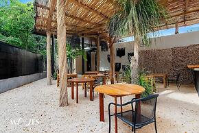 Ocean Breeze Loft Steps Away From Hotel Zone