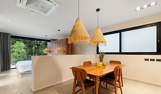 Ocean Breeze Loft Steps Away From Hotel Zone