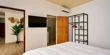 4 Br Private Rooftop Pool Spacious Exclusive