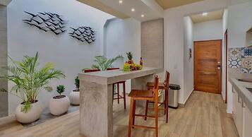 4 Br Private Rooftop Pool Spacious Exclusive