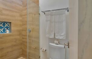 4 Br Private Rooftop Pool Spacious Exclusive