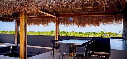 Great Located Studio PH With Private Pool by Waves Management