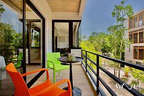 Spacious 1 BR With Great Location & Rooftop Pool by Waves Management