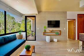 Spacious 1 BR With Great Location & Rooftop Pool by Waves Management