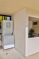 Spacious 1 BR With Great Location & Rooftop Pool by Waves Management