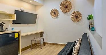 Great Located Spacious 2 BR Apartment With Amazing Terrace by Waves Ma