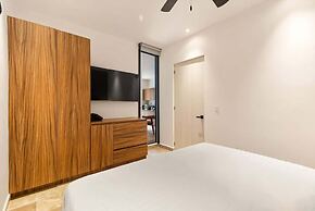 Great Located W/private Pool + Fully Equipped Gym