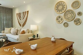 2 Br. Roof W/infinity Pool + Jacuzzi Spacious